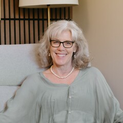 Foothillsintergrativegallery oct2025 9850kellychaircropped