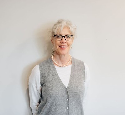 Link to: https://foothillsintegrative.com/users/dr-kelly-fredell